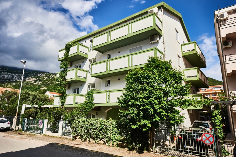 Цены на Apartments Mont в Будва