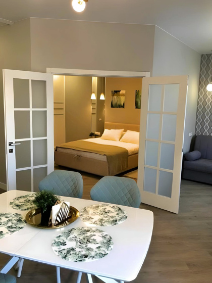 Apartamenty v sovremennom stile v ZK "Izumrudnyj gorod" — отзывы гостей и цены