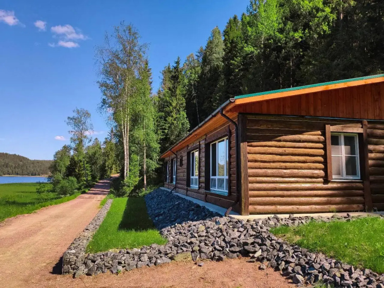 Apartamenty VILLANORDA krovati polutorki — отель с удобным расположением в Сортавала