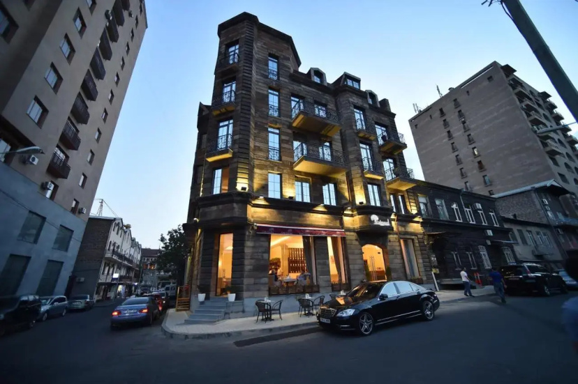 Boutique hotel Boulevard — отель с удобствами в Ереван