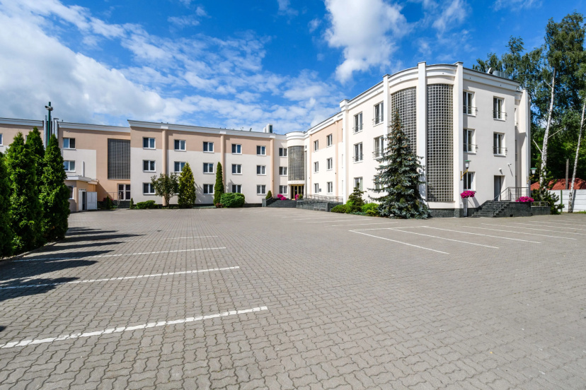 Hotel Boss — отель в Варшаве, Польша
