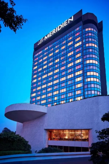 Le Meridien New Delhi — отель в удобной локации в Дели