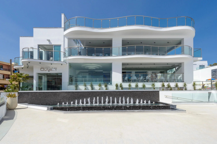 Tasia Maris Oasis — отель в удобной локации в Айя-Напа