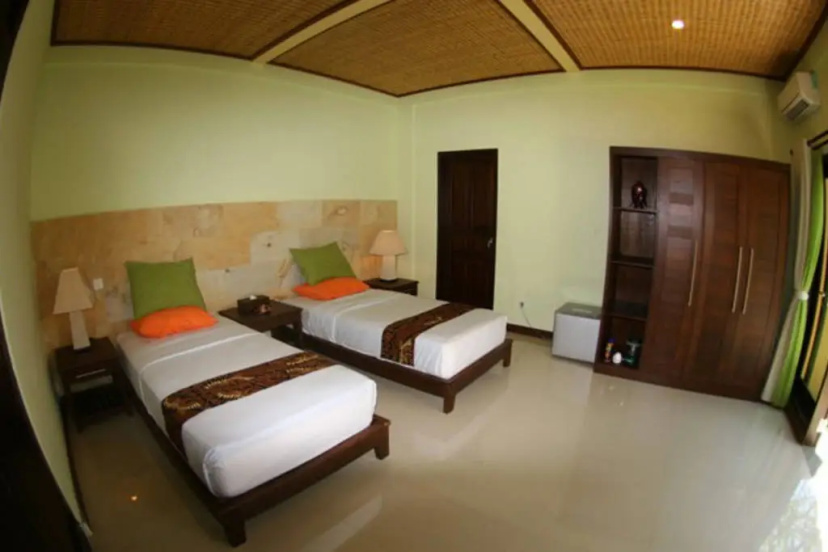 Kubu Moana Villa Sanur — отель с удобствами в Денпасар