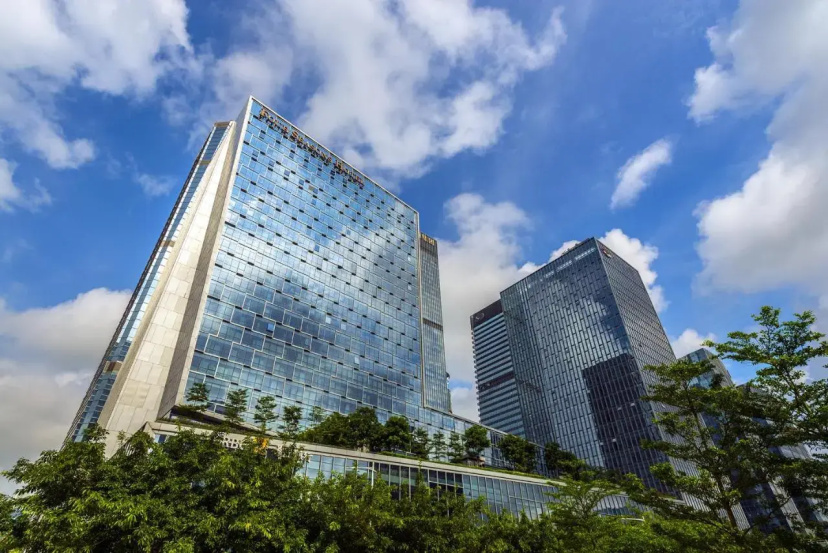 Four Seasons Hotel Shenzhen — отель с удобным расположением в Шэньчжэне