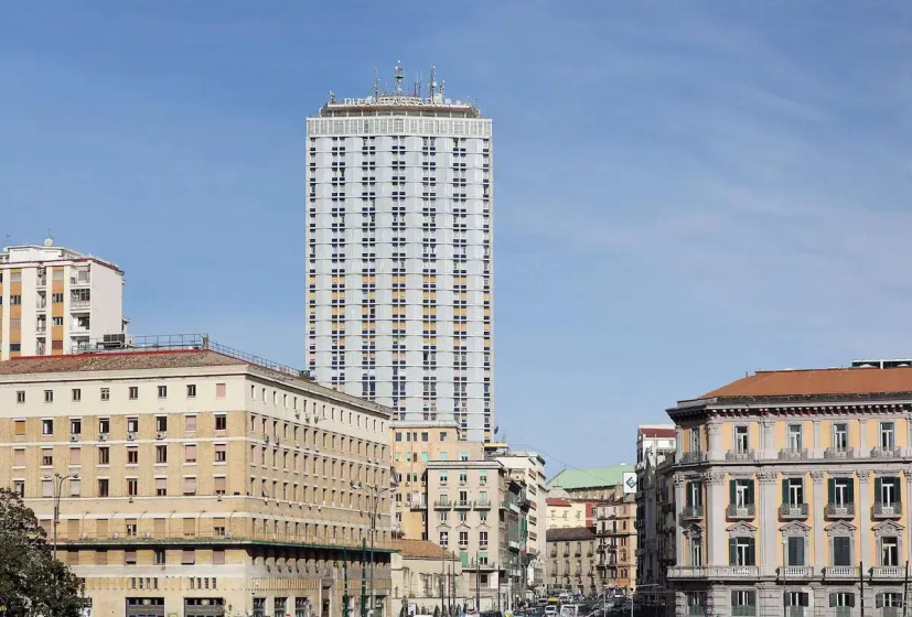 Otel' NH Napoli Panorama 4 — отель в Неаполе, Италия