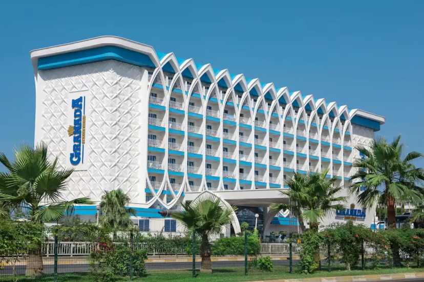 Granada Luxury Beach — отель с отзывами гостей в Авсаллар