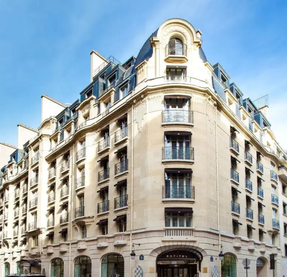Sofitel Paris Arc de Triomphe — отель в удобной локации в Париже