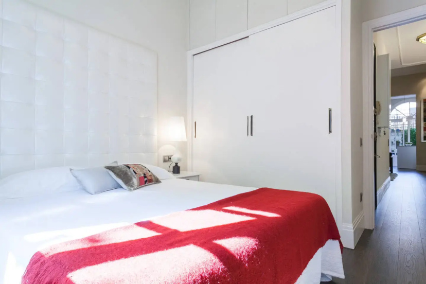 Luxury holiday apartment Bougainvillea — отель с удобным расположением в Барселоне