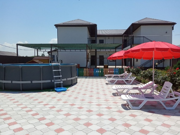 Komfort Guest House — забронировать отель в Голубицкая