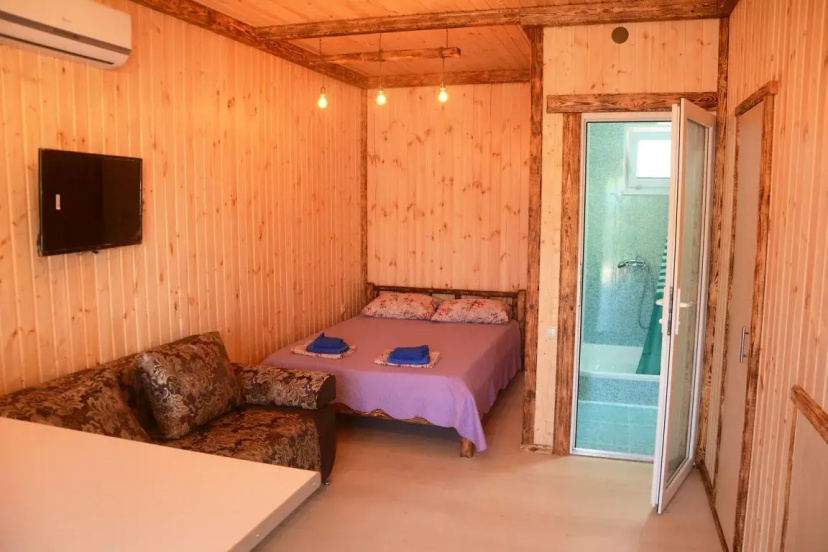 Komfort Guest House — отель в Голубицкая, Россия