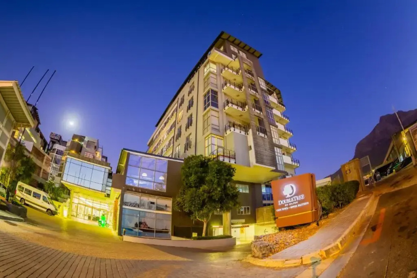 DoubleTree by Hilton Cape Town - Upper Eastside — забронировать отель в Кейптауне