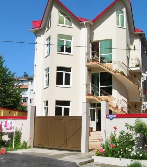 Guest house Lazurit — отель с удобствами в Сочи