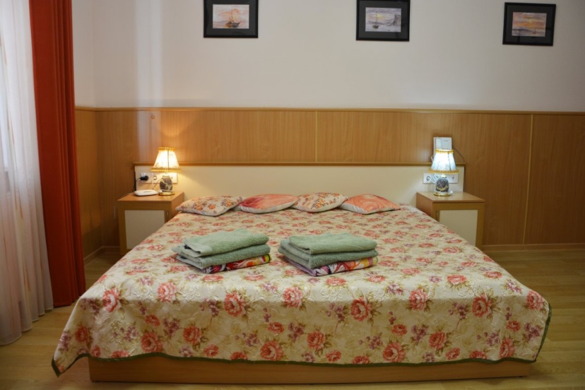 Raduga U Morya Guest House — отель с удобным расположением в Феодосия