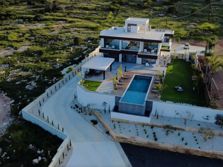 Villa Oasis — комфортный отель в Протарас