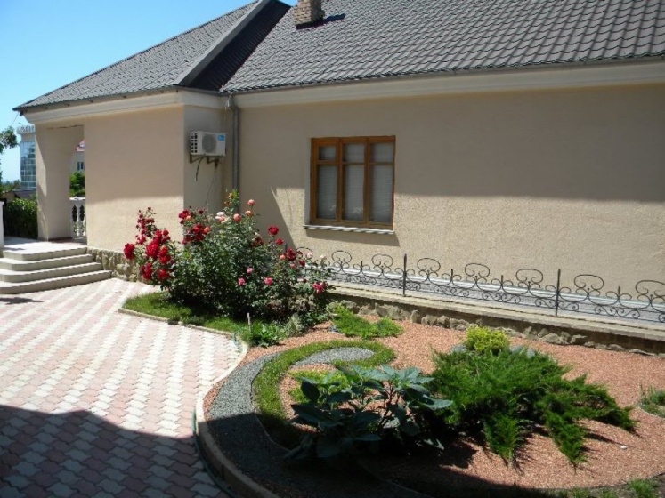 Guest House Chernomoroff — отель с удобствами в Судак