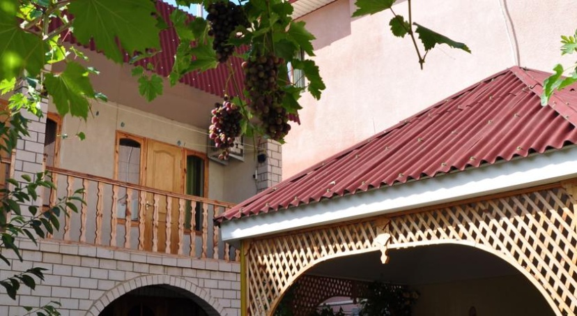 Idilliya Guest House — отель с удобствами в Судак