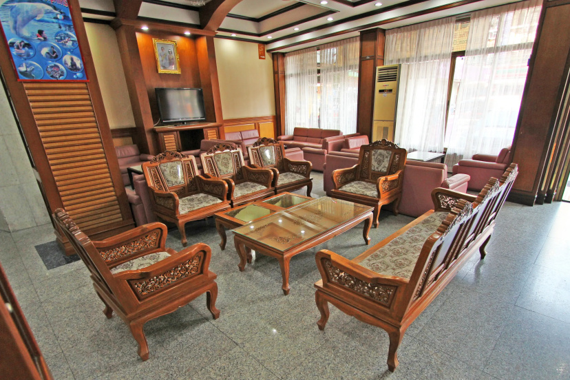Lek Hotel — отель в Паттайе для поездок на машине