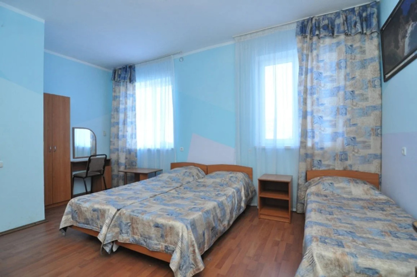 Kardinal Guest House — забронировать отель в Витязево