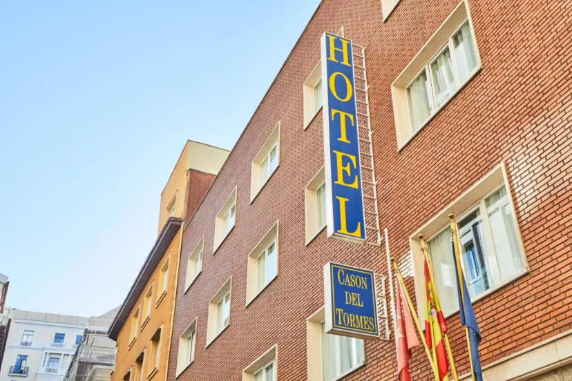 Hotel Cason del Tormes by HappyCulture — комфортный отель в Мадриде
