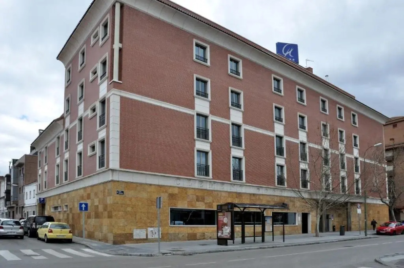 Otel' Clement Barajas 4 — отель в Мадриде, Испания