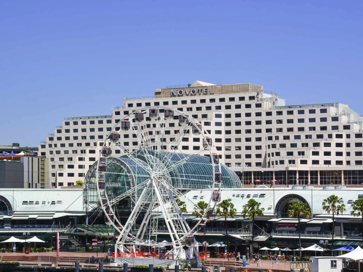 Novotel Sydney on Darling Harbour — комфортный отель в Сиднее