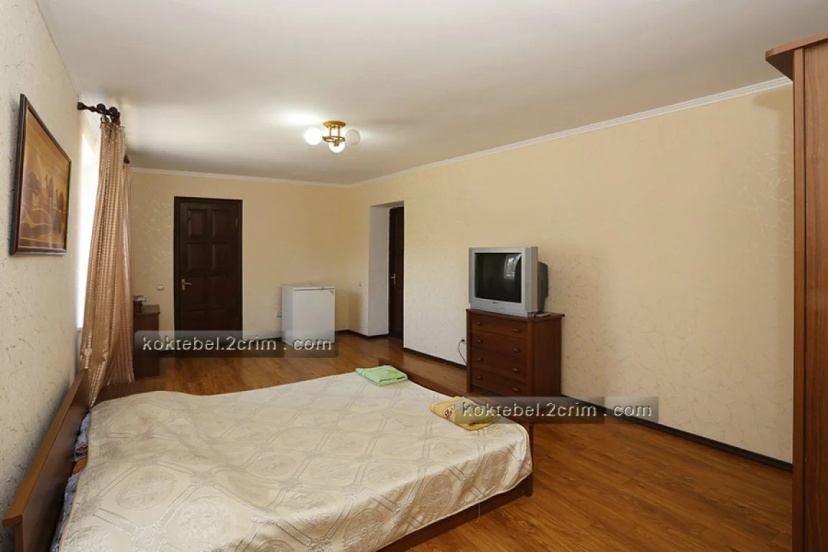 Guest House Iva — отель с удобствами в Коктебель