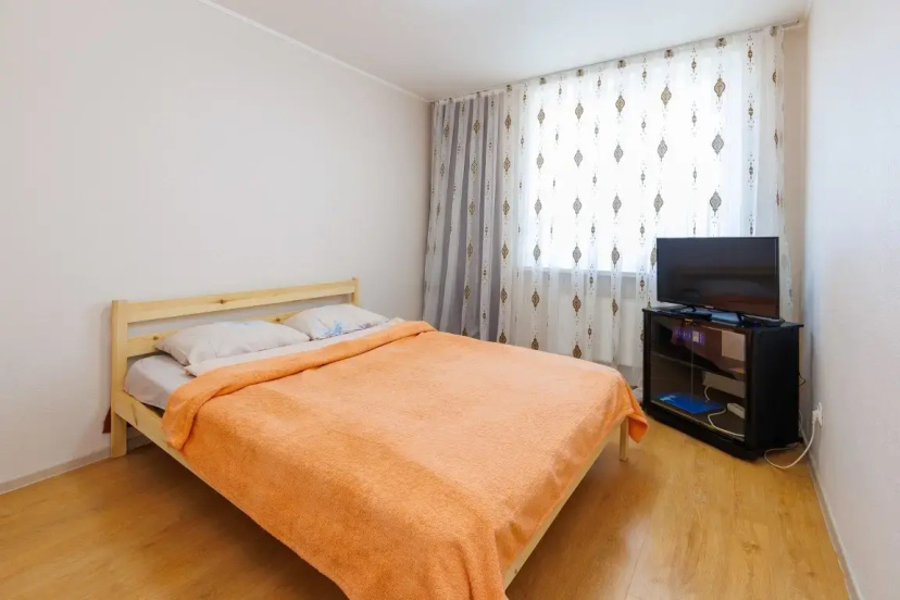 Room Tour Na Tkachey 6 Apartments — отель с удобствами в Екатеринбурге