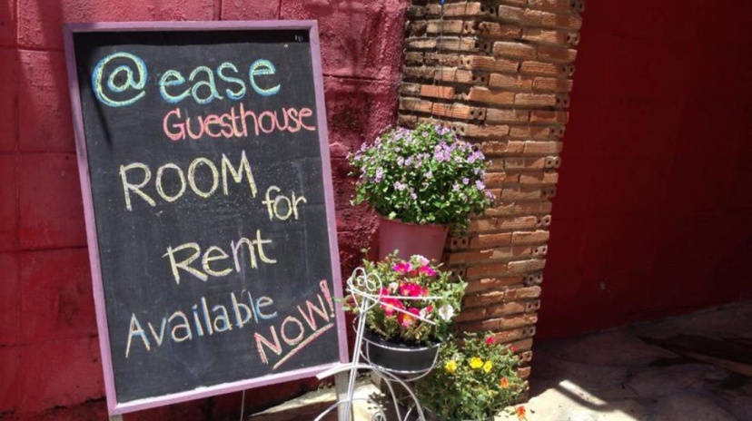 At Ease Guesthouse — отель с удобствами в Паттайе