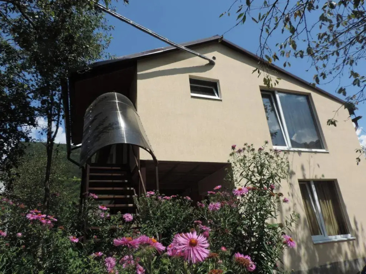 Guest House A — отель с удобствами в Эсто-Садок