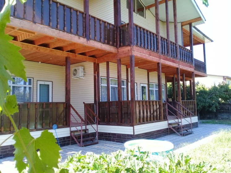 Na Kommunalnikov 23 Guest House — отель в Феодосия, Россия