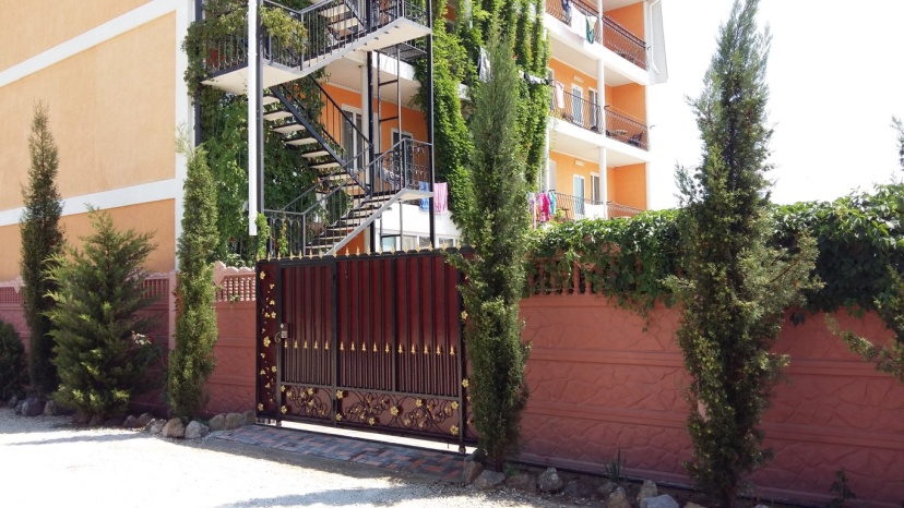 Emil Guest House — отель в Судак, Россия