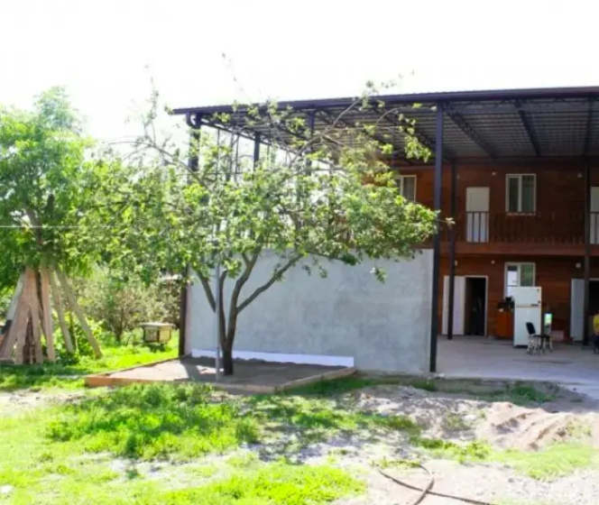 U Artema Guest House — отель с удобным расположением в Алахадзы
