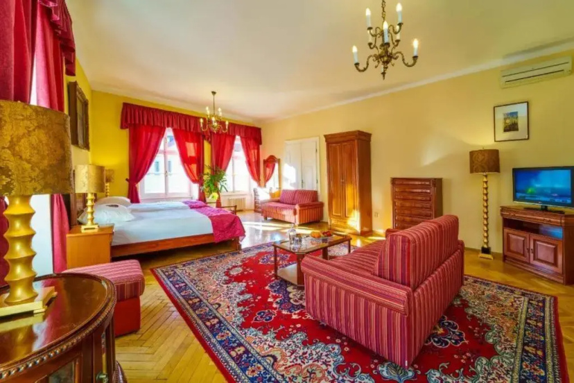 Josephine Old Town Square Hotel - Czech Leading Hotels — отель рядом с интересными местами в Праге