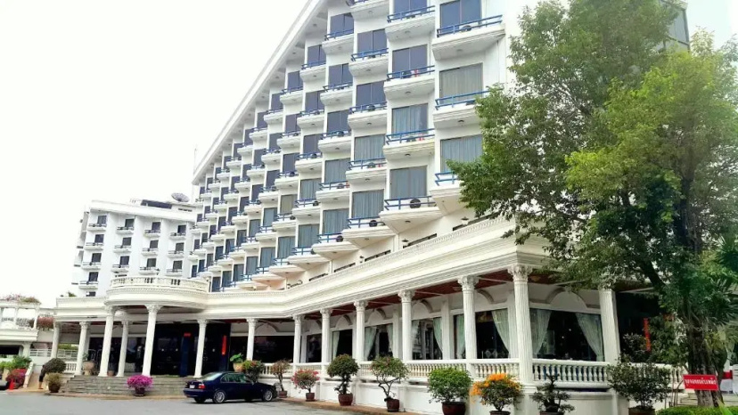 Сравните цены на Caesar Palace Hotel в Паттайе