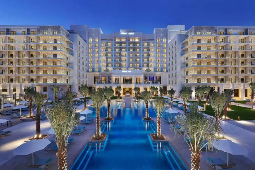 Kurortnyj otel' Hilton Abu Dhabi Yas Island — комфортный отель в Абу