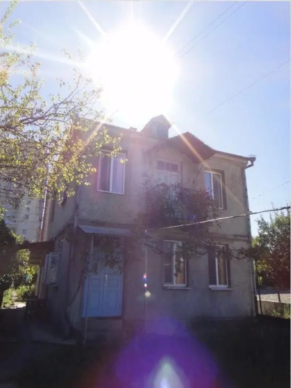 Guest House Lakoba 32 — отель с удобствами в Гагра