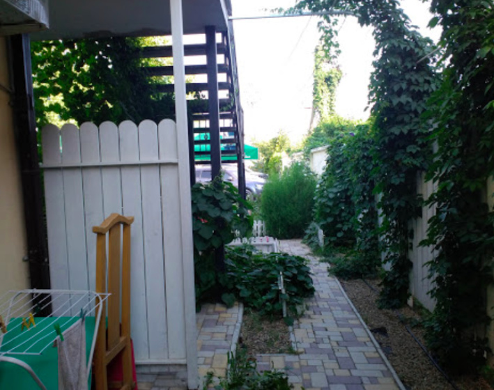 Provans Guest House — отель с удобствами в Кучугуры