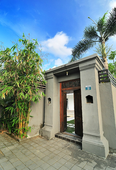 Blanca Villa Bali — забронировать отель в Кута