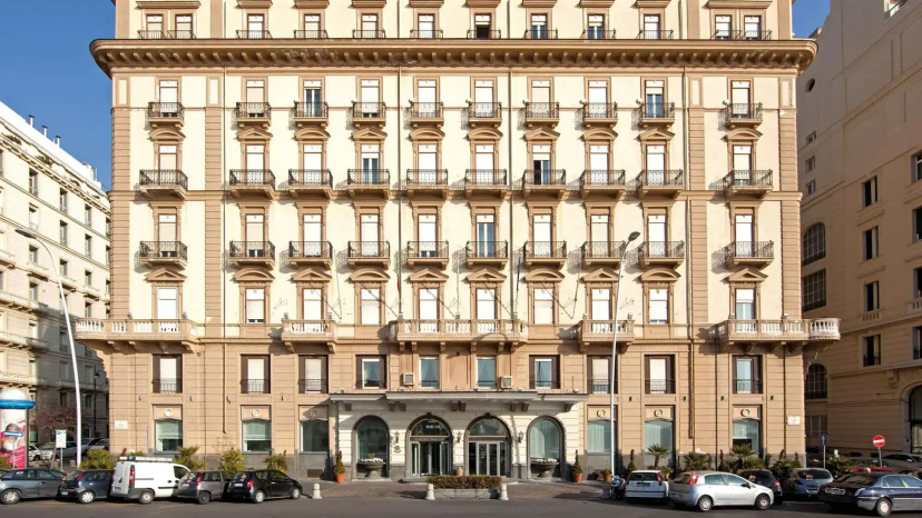Сравните цены на Eurostars Hotel Excelsior в Неаполе