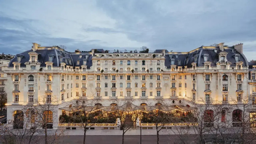 The Peninsula Paris — забронировать отель в Париже