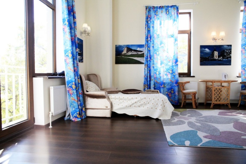 Spasskaya Bashnya Guest House — забронировать отель в Симеиз
