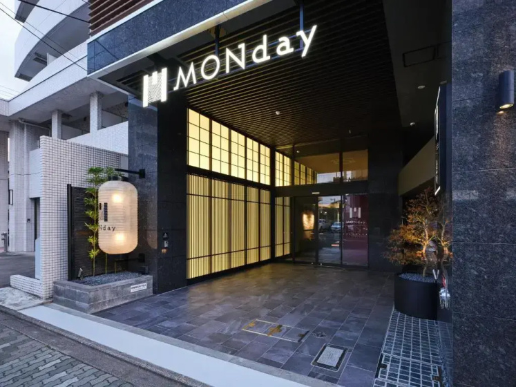 MONday Apart Premium Kyoto Sta. Kamogawa — комфортный отель в Киото