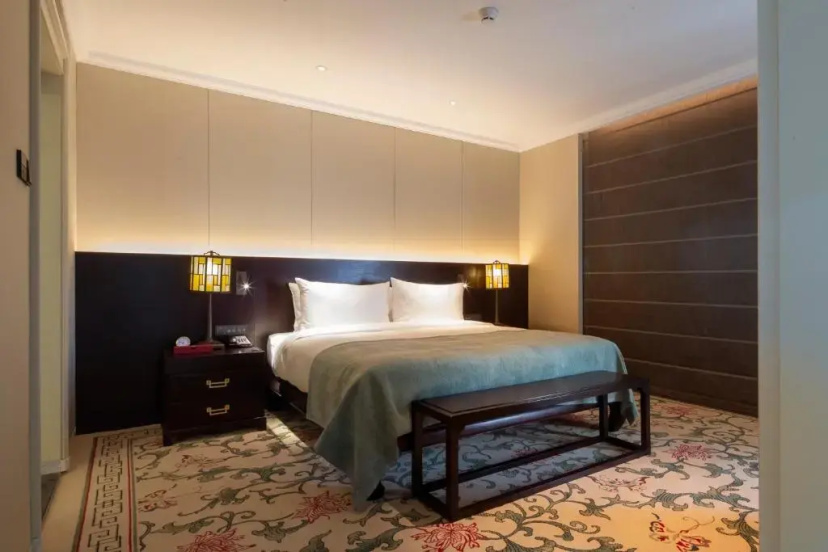 Grand Hotel Beijing — отель с отзывами гостей в Пекине
