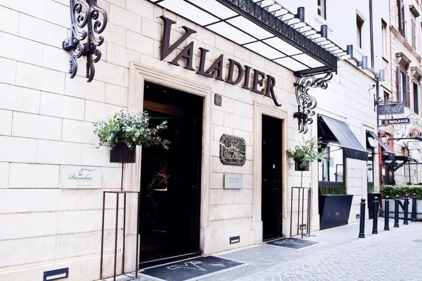 Valadier Hotel — отель в удобной локации в Риме