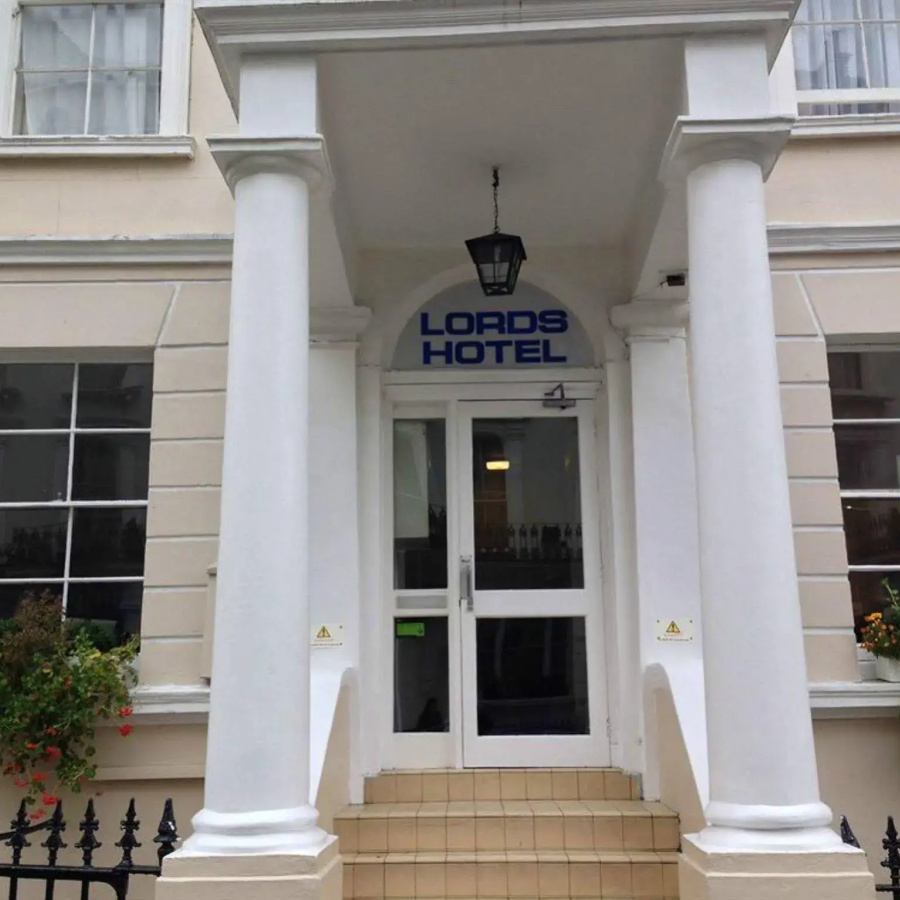 Lords Hotel