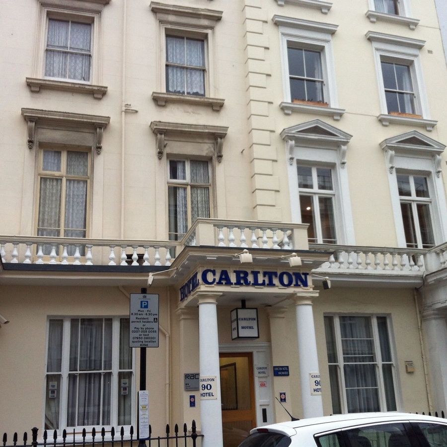 Carlton Hotel