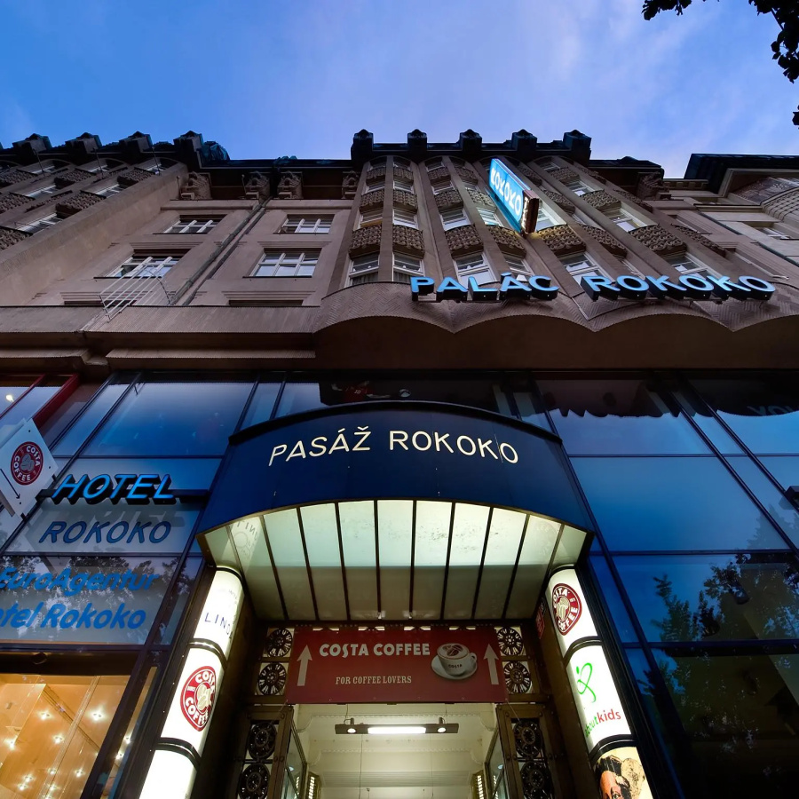 EA Hotel Rokoko