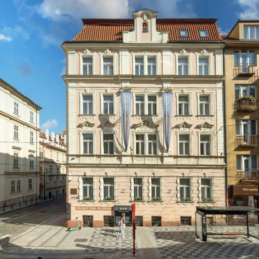 William Sivek Hotels