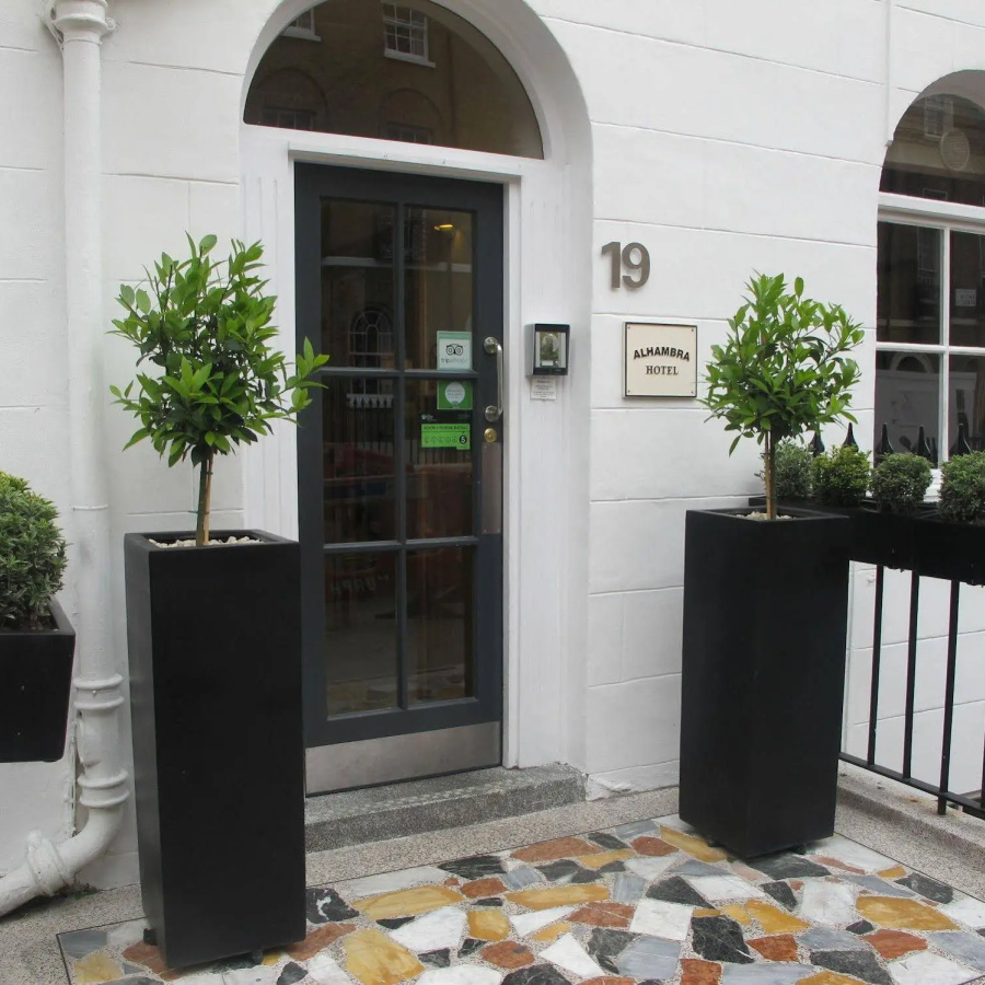 Alhambra Hotel photo 1